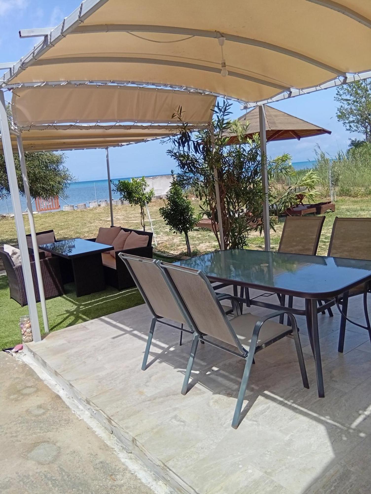 Willa Vasilikis Sea House Lefkimmi  Zewnętrze zdjęcie