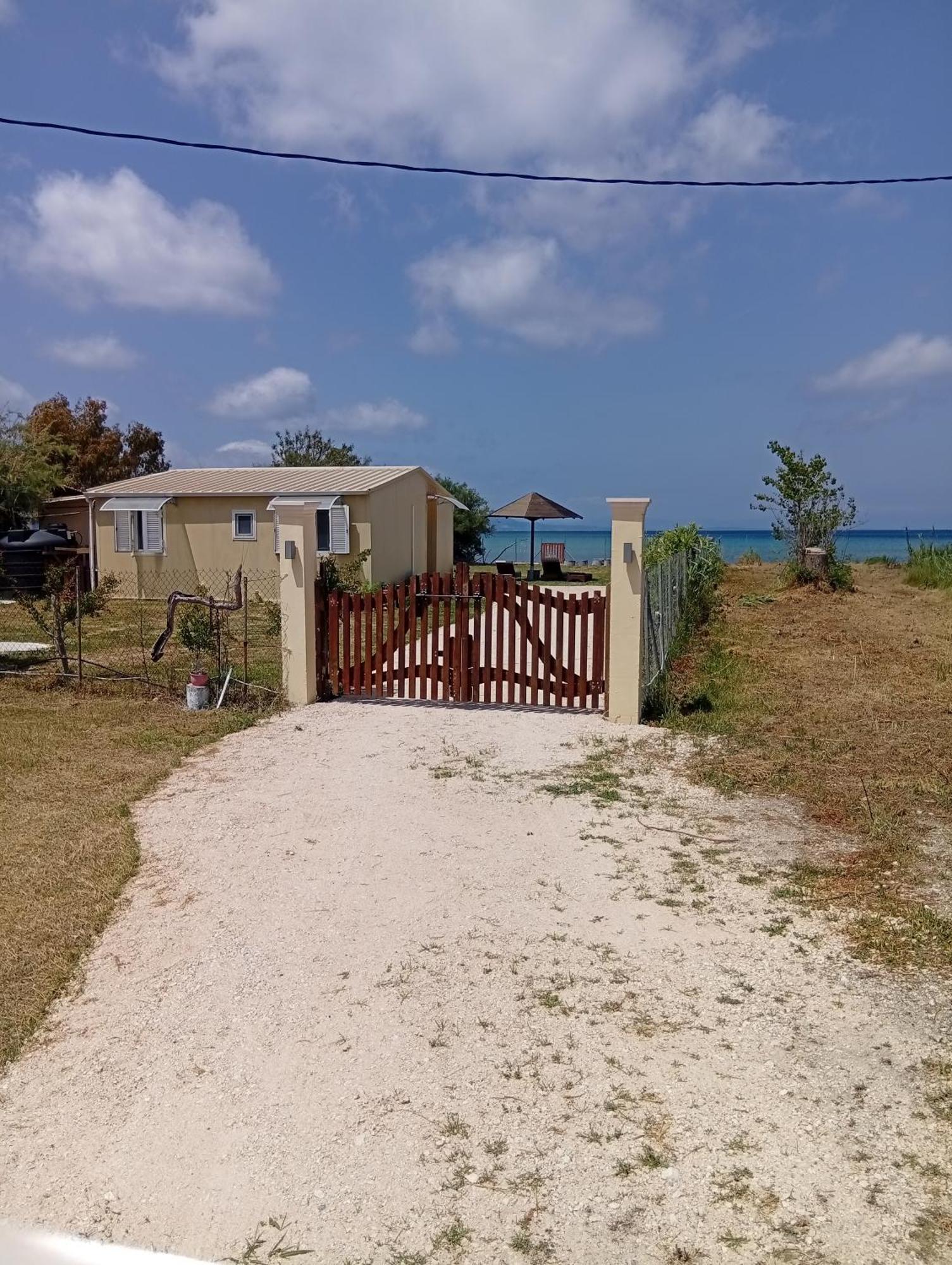 Willa Vasilikis Sea House Lefkimmi  Zewnętrze zdjęcie